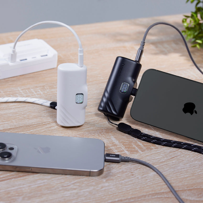 Adam Element Gravity F5C Pocket Power Bank 5000 mAh - White