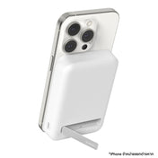 แบตเตอรี่สำรองพกพา BoostCharge Magnetic Qi2 15 วัตต์ พร้อมขาตั้งในตัว ความจุ 10000 mAh สี White จากแบรนด์ BELKIN