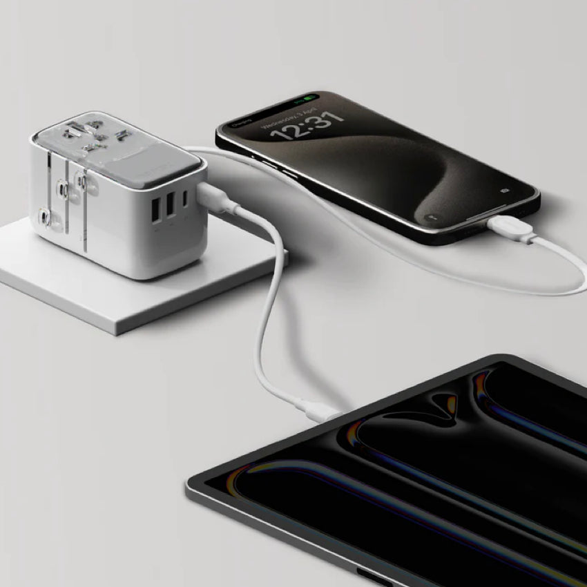 MOMAX 1-World+ Flow 35W 4-Port w/ Built-in USB-C Cable + AC Travel Adaptor (White)