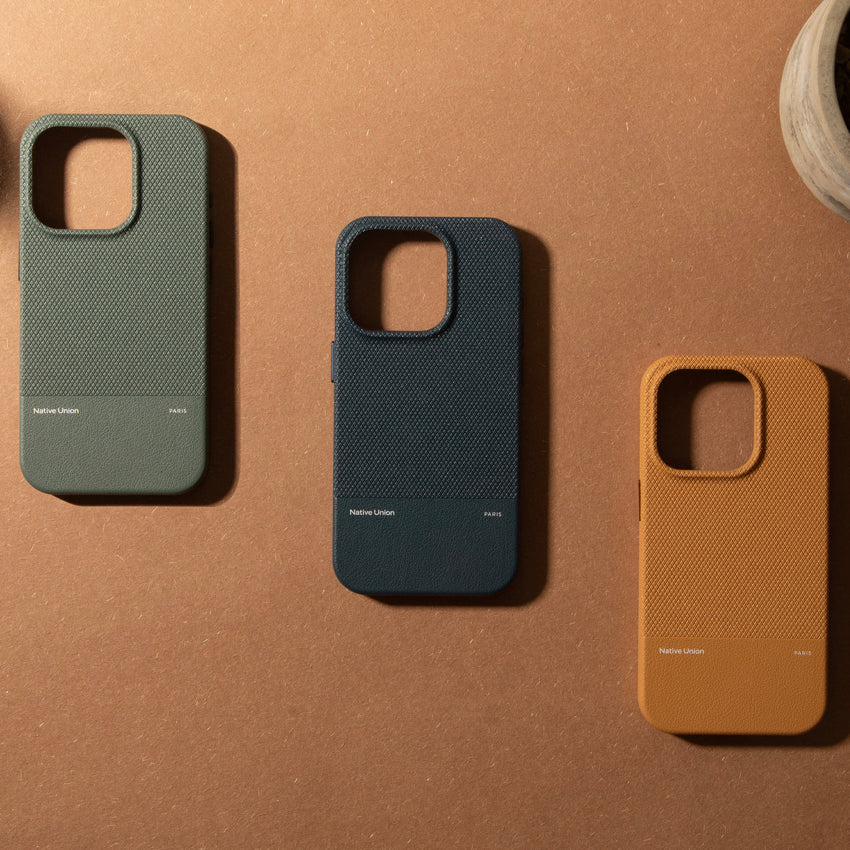 Native Union Classic Case for iPhone 16 Pro-Navy