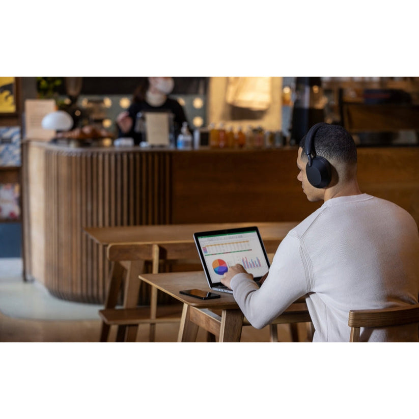 หูฟังไร้สาย Sony WH-1000XM5 Wireless Headphone สี Black ทันสมัย เรียบง่าย สวมใส่สบาย แบรนด์ SONY