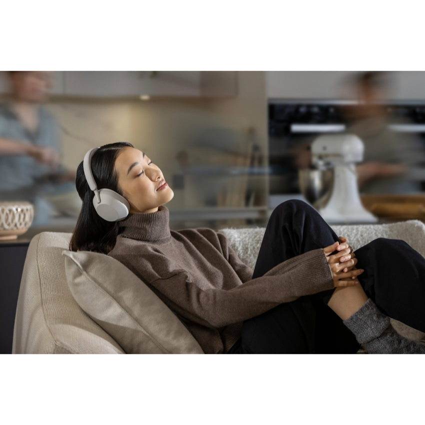หูฟังไร้สาย Sony WH-1000XM5 Wireless Headphone สี Silver ดีไซน์ทันสมัย เรียบง่าย สวมใส่สบาย แบรนด์ SONY