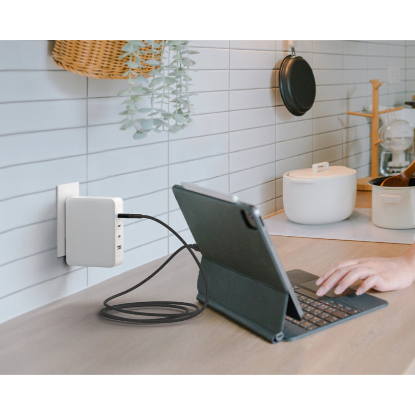 Belkin BOOST CHARGE Braided C to C 240W 2M- Black